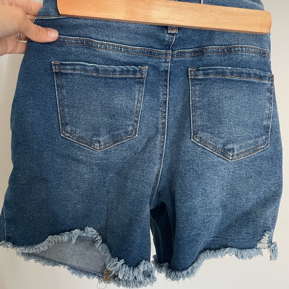 Time and Tru Blue Distressed Jean Shorts - Picture 3 of 4
